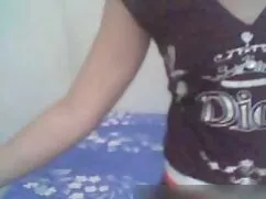 Giyinmiş turbanli amator porno Yukarı Krystall Webb dalga geçiyor ve sonra var bir oyun