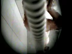 Lezzetli genç anal amator porno clyde.