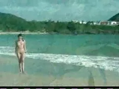 Kafamı tutma şeklim . yavaş ve derin amatör genç porno