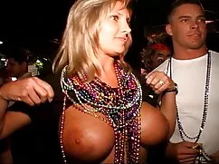 Bi ve Cheri bir araya porno türbanlı amatör geldi!