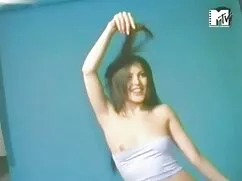 Çocuk mutfakta amatör porno 40 yaşında bir erkeği seviyor
